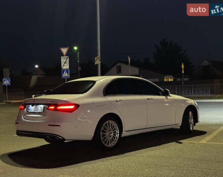 Белый Мерседес Е-Класс, объемом двигателя 1.95 л и пробегом 58 тыс. км за 51000 $, фото 3 на Automoto.ua