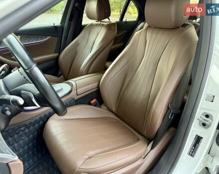 Білий Мерседес Е-Клас, об'ємом двигуна 1.95 л та пробігом 83 тис. км за 51999 $, фото 16 на Automoto.ua