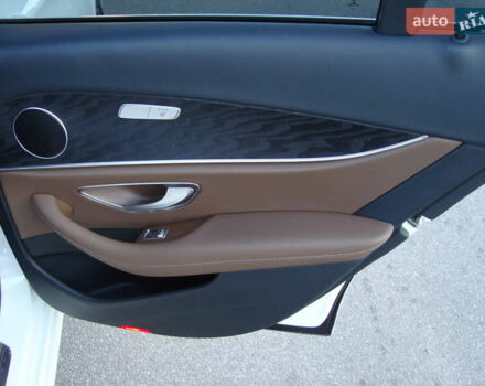 Белый Мерседес Е-Класс, объемом двигателя 2 л и пробегом 120 тыс. км за 33400 $, фото 15 на Automoto.ua