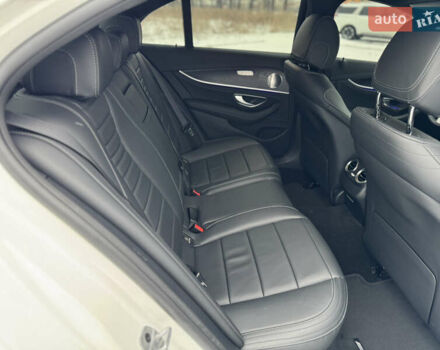 Білий Мерседес Е-Клас, об'ємом двигуна 1.95 л та пробігом 23 тис. км за 53500 $, фото 68 на Automoto.ua