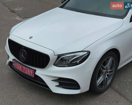 Белый Мерседес Е-Класс, объемом двигателя 1.99 л и пробегом 64 тыс. км за 45500 $, фото 29 на Automoto.ua