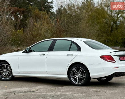 Белый Мерседес Е-Класс, объемом двигателя 1.99 л и пробегом 64 тыс. км за 44999 $, фото 47 на Automoto.ua