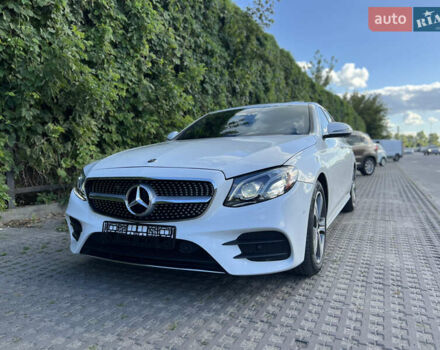 Белый Мерседес Е-Класс, объемом двигателя 2 л и пробегом 55 тыс. км за 42999 $, фото 19 на Automoto.ua