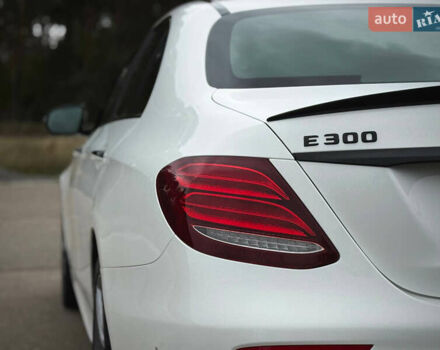 Белый Мерседес Е-Класс, объемом двигателя 1.99 л и пробегом 64 тыс. км за 44999 $, фото 44 на Automoto.ua