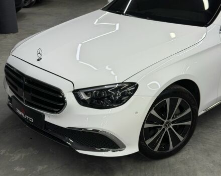 Белый Мерседес Е-Класс, объемом двигателя 2 л и пробегом 23 тыс. км за 55000 $, фото 5 на Automoto.ua