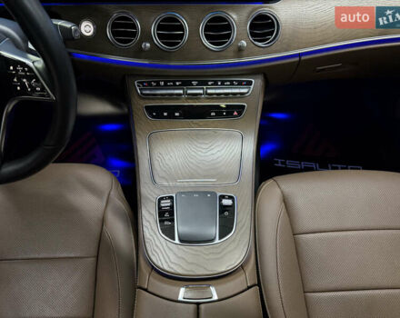 Белый Мерседес Е-Класс, объемом двигателя 1.99 л и пробегом 23 тыс. км за 55000 $, фото 27 на Automoto.ua