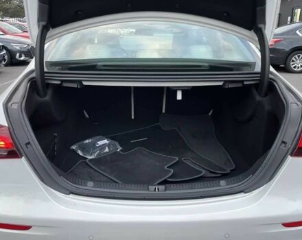 Білий Мерседес Е-Клас, об'ємом двигуна 2 л та пробігом 24 тис. км за 18100 $, фото 6 на Automoto.ua