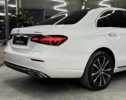 Белый Мерседес Е-Класс, объемом двигателя 2 л и пробегом 23 тыс. км за 55000 $, фото 11 на Automoto.ua