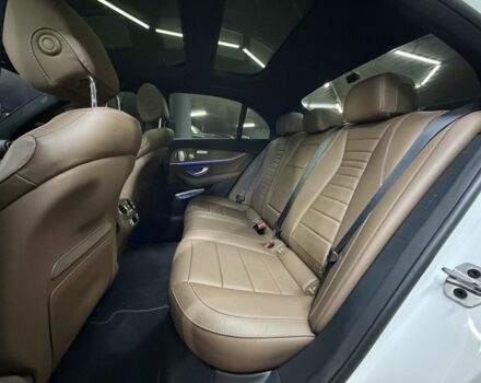 Белый Мерседес Е-Класс, объемом двигателя 2 л и пробегом 23 тыс. км за 55000 $, фото 17 на Automoto.ua