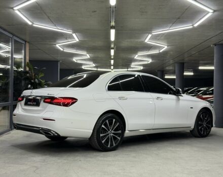 Белый Мерседес Е-Класс, объемом двигателя 2 л и пробегом 23 тыс. км за 55000 $, фото 10 на Automoto.ua