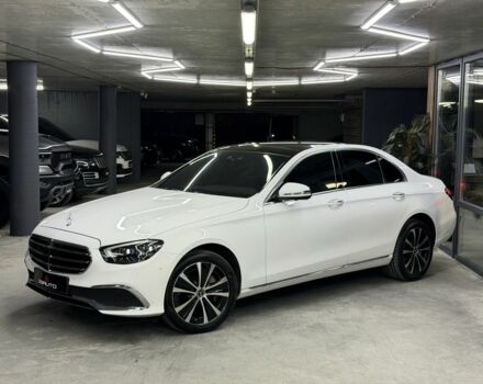 Белый Мерседес Е-Класс, объемом двигателя 2 л и пробегом 23 тыс. км за 55000 $, фото 4 на Automoto.ua