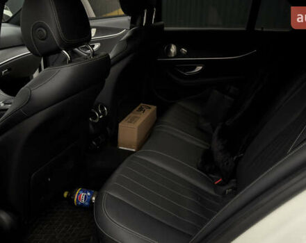 Белый Мерседес Е-Класс, объемом двигателя 1.99 л и пробегом 62 тыс. км за 48000 $, фото 23 на Automoto.ua