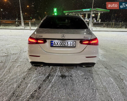 Белый Мерседес Е-Класс, объемом двигателя 1.99 л и пробегом 62 тыс. км за 48000 $, фото 7 на Automoto.ua