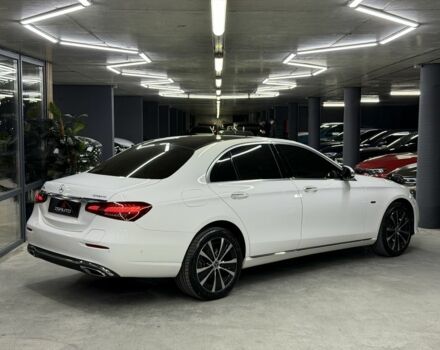 Белый Мерседес Е-Класс, объемом двигателя 2 л и пробегом 23 тыс. км за 55000 $, фото 8 на Automoto.ua