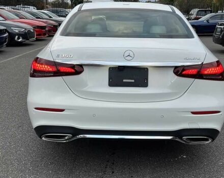 Білий Мерседес Е-Клас, об'ємом двигуна 2 л та пробігом 24 тис. км за 18100 $, фото 4 на Automoto.ua