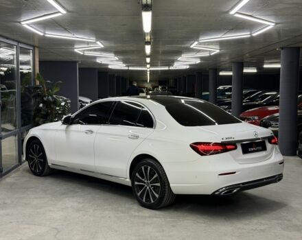 Белый Мерседес Е-Класс, объемом двигателя 2 л и пробегом 23 тыс. км за 55000 $, фото 12 на Automoto.ua