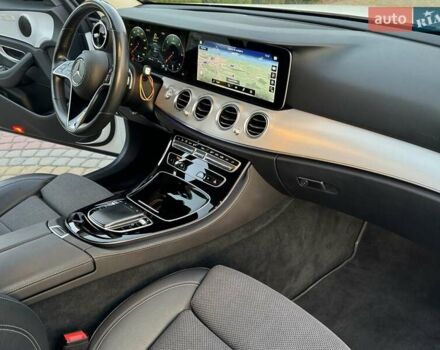 Белый Мерседес Е-Класс, объемом двигателя 1.95 л и пробегом 230 тыс. км за 36500 $, фото 32 на Automoto.ua