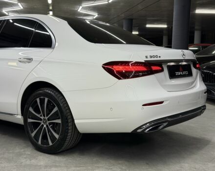 Белый Мерседес Е-Класс, объемом двигателя 2 л и пробегом 23 тыс. км за 55000 $, фото 15 на Automoto.ua