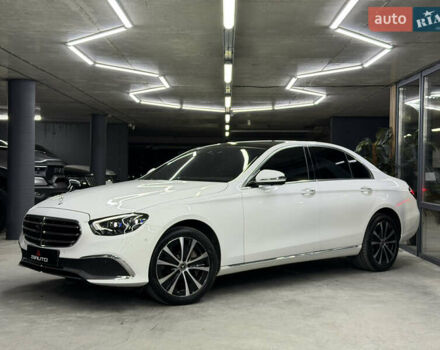 Белый Мерседес Е-Класс, объемом двигателя 1.99 л и пробегом 23 тыс. км за 55000 $, фото 6 на Automoto.ua