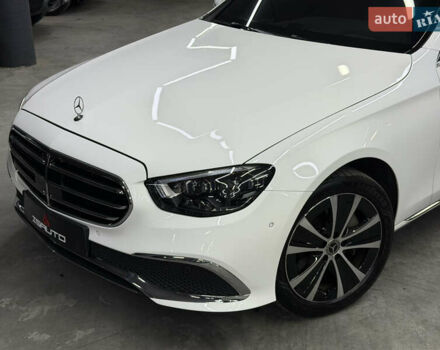 Белый Мерседес Е-Класс, объемом двигателя 1.99 л и пробегом 23 тыс. км за 55000 $, фото 7 на Automoto.ua