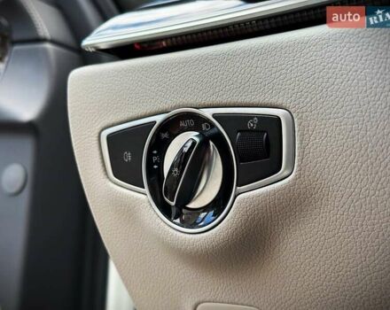 Белый Мерседес Е-Класс, объемом двигателя 3 л и пробегом 20 тыс. км за 55555 $, фото 37 на Automoto.ua