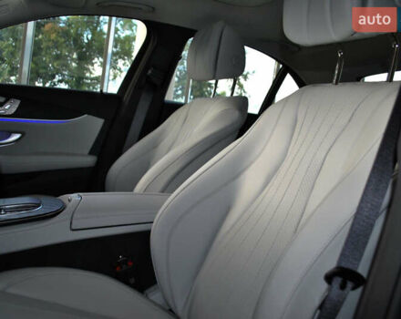 Мерседес Е-Класс 2022 в Ровно на Automoto.ua Белый Мерседес Е-Класс, объемом двигателя 1.99 л и пробегом 37 тыс. км за 47500 $, фото 29 на Automoto.ua