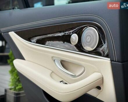 Белый Мерседес Е-Класс, объемом двигателя 3 л и пробегом 20 тыс. км за 55555 $, фото 30 на Automoto.ua