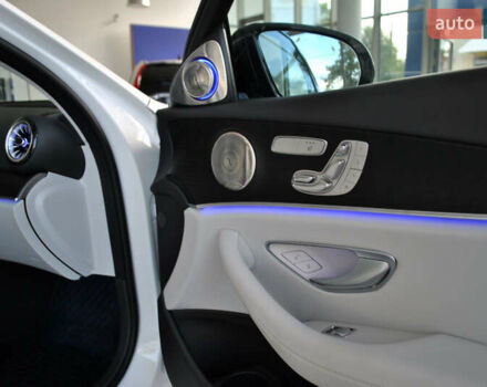 Мерседес Е-Класс 2022 в Ровно на Automoto.ua Белый Мерседес Е-Класс, объемом двигателя 1.99 л и пробегом 37 тыс. км за 47500 $, фото 47 на Automoto.ua