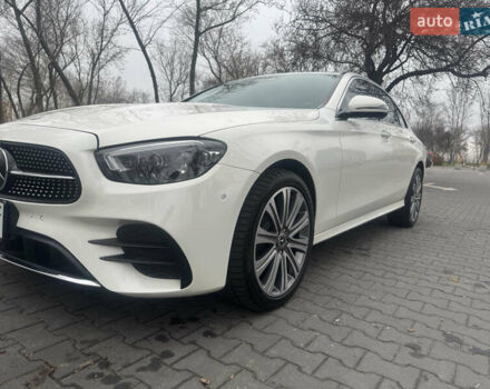 Белый Мерседес Е-Класс, объемом двигателя 3 л и пробегом 27 тыс. км за 59999 $, фото 6 на Automoto.ua