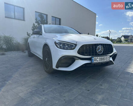 Білий Мерседес Е-Клас, об'ємом двигуна 1.99 л та пробігом 67 тис. км за 59000 $, фото 2 на Automoto.ua