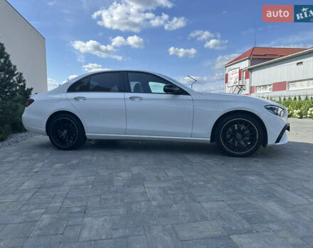 Білий Мерседес Е-Клас, об'ємом двигуна 1.99 л та пробігом 67 тис. км за 59000 $, фото 4 на Automoto.ua