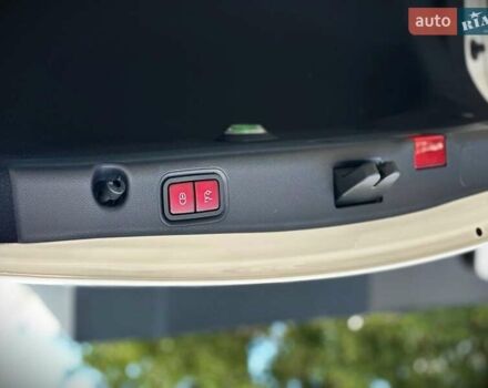 Белый Мерседес Е-Класс, объемом двигателя 3 л и пробегом 20 тыс. км за 55555 $, фото 20 на Automoto.ua