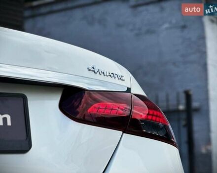 Белый Мерседес Е-Класс, объемом двигателя 3 л и пробегом 20 тыс. км за 55555 $, фото 18 на Automoto.ua