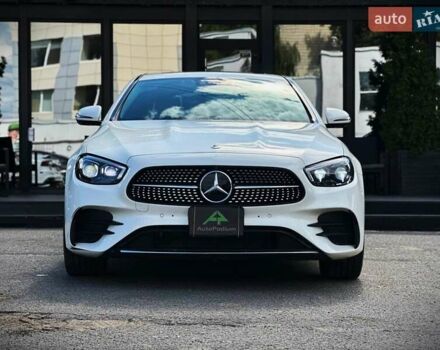 Белый Мерседес Е-Класс, объемом двигателя 3 л и пробегом 20 тыс. км за 55555 $, фото 1 на Automoto.ua