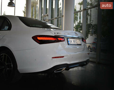 Мерседес Е-Класс 2022 в Ровно на Automoto.ua Белый Мерседес Е-Класс, объемом двигателя 1.99 л и пробегом 37 тыс. км за 47500 $, фото 15 на Automoto.ua