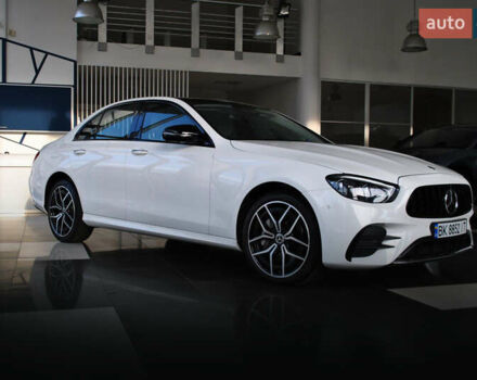 Белый Мерседес Е-Класс, объемом двигателя 1.99 л и пробегом 37 тыс. км за 47000 $, фото 3 на Automoto.ua