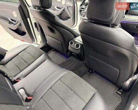 Белый Мерседес Е-Класс, объемом двигателя 1.95 л и пробегом 75 тыс. км за 52999 $, фото 36 на Automoto.ua