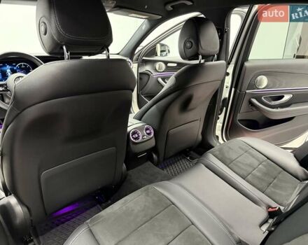 Белый Мерседес Е-Класс, объемом двигателя 1.95 л и пробегом 76 тыс. км за 49990 $, фото 26 на Automoto.ua