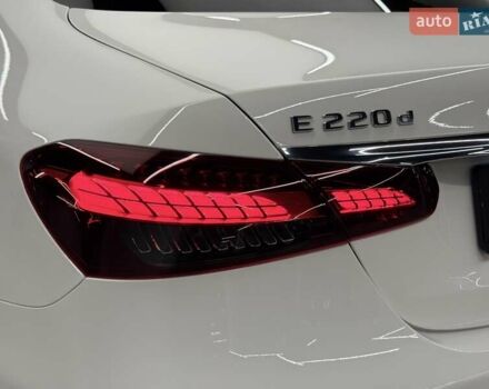 Белый Мерседес Е-Класс, объемом двигателя 1.95 л и пробегом 75 тыс. км за 52999 $, фото 11 на Automoto.ua