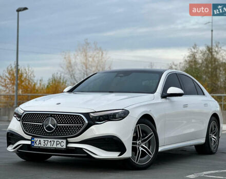 Белый Мерседес Е-Класс, объемом двигателя 1.99 л и пробегом 18 тыс. км за 98000 $, фото 8 на Automoto.ua