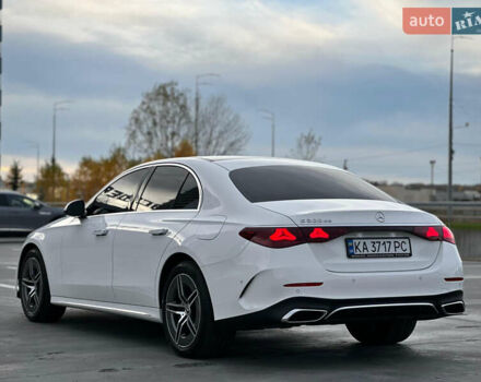 Белый Мерседес Е-Класс, объемом двигателя 1.99 л и пробегом 18 тыс. км за 98000 $, фото 38 на Automoto.ua