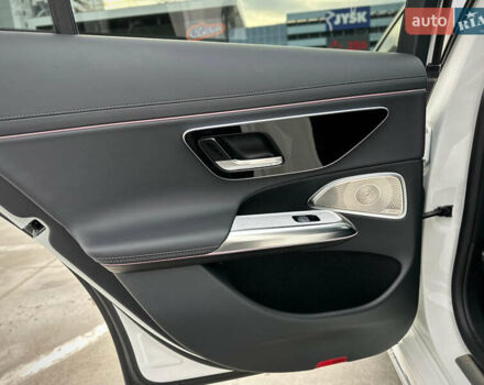 Белый Мерседес Е-Класс, объемом двигателя 1.99 л и пробегом 18 тыс. км за 98000 $, фото 76 на Automoto.ua