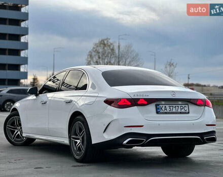 Белый Мерседес Е-Класс, объемом двигателя 1.99 л и пробегом 18 тыс. км за 98000 $, фото 12 на Automoto.ua