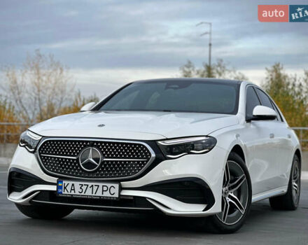 Белый Мерседес Е-Класс, объемом двигателя 1.99 л и пробегом 18 тыс. км за 98000 $, фото 6 на Automoto.ua