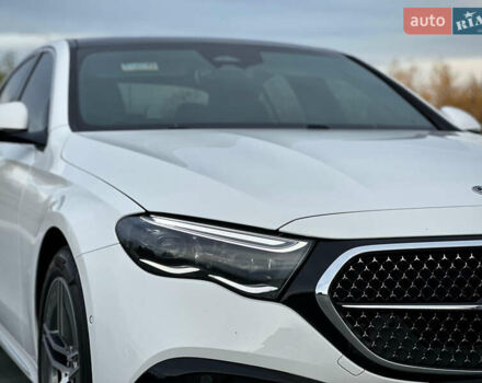 Белый Мерседес Е-Класс, объемом двигателя 1.99 л и пробегом 18 тыс. км за 98000 $, фото 22 на Automoto.ua