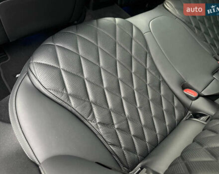 Белый Мерседес Е-Класс, объемом двигателя 1.99 л и пробегом 18 тыс. км за 98000 $, фото 90 на Automoto.ua