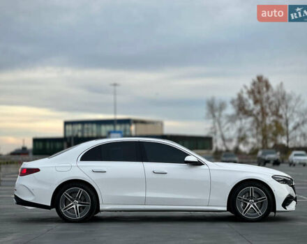 Белый Мерседес Е-Класс, объемом двигателя 1.99 л и пробегом 18 тыс. км за 98000 $, фото 30 на Automoto.ua