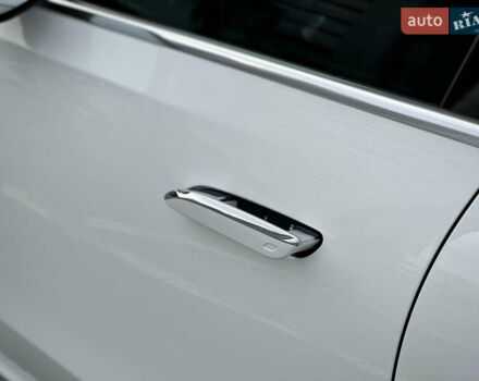 Белый Мерседес Е-Класс, объемом двигателя 1.99 л и пробегом 18 тыс. км за 98000 $, фото 27 на Automoto.ua