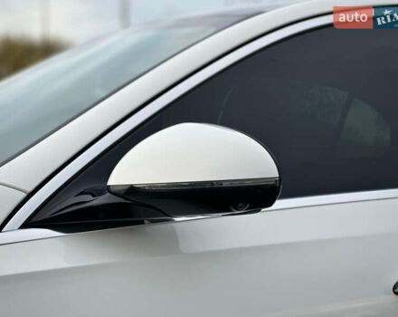 Белый Мерседес Е-Класс, объемом двигателя 1.99 л и пробегом 18 тыс. км за 98000 $, фото 32 на Automoto.ua