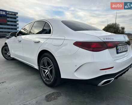 Белый Мерседес Е-Класс, объемом двигателя 1.99 л и пробегом 18 тыс. км за 98000 $, фото 14 на Automoto.ua